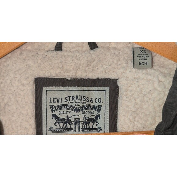 Levis Jacket Green Sherpa Lined Parka Jacket Faux Fur Trim Hooded Size XS (A28) - Picture 4 of 5